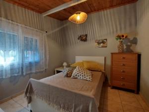 Afbeelding uit fotogalerij van J & V Natural Home in Elaiokhórion