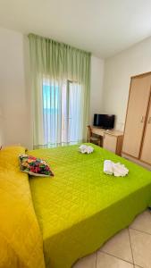 Μια τηλεόραση ή/και κέντρο ψυχαγωγίας στο Ibisco Hotel