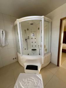 Koupelna v ubytování Hotel Barmoi