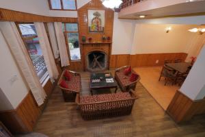Gallery image of The Applewood Villa in Manali Romantic Stay in Manāli