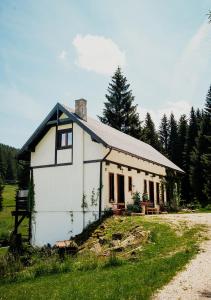 Budova, v ktorej sa apartmán nachádza