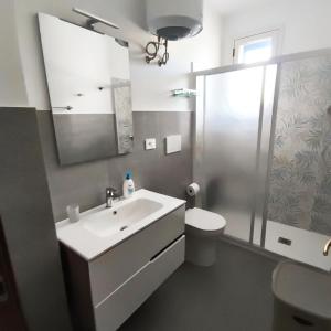 Koupelna v ubytování Residence Mare Azzurro + 37 fotografií