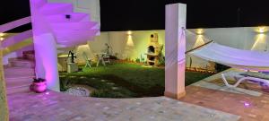 Taman di luar Dar Lebharr Studio