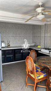 Una cocina o cocineta en Casa Esperanza Acapulco