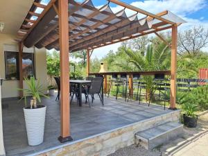 Balkón nebo terasa v ubytování Holiday home Laura