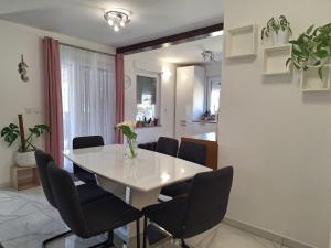 Fotografie z fotogalerie ubytování Holiday home Laura v destinaci Malinska