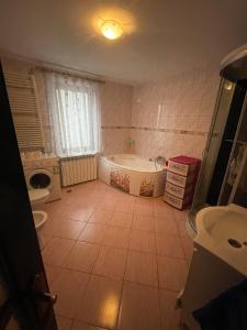 Et badeværelse på Casa Larisa