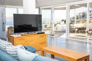 Gallery image of Villa Luna Private Heated Hydro Pool BBQ Beach 4min in Agia Marina Mikrolimanou