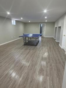 Instalaciones para jugar al tenis de mesa en A getaway in Niagara from hustle bustle o alrededores