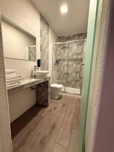 Koupelna v ubytování HOSTAL LETTO DAL MARE