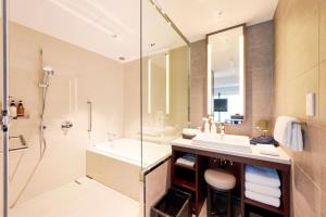 Koupelna v ubytování Marunouchi Hotel