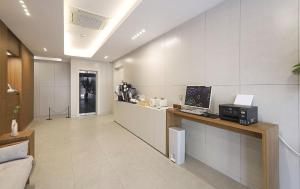 Dapur atau dapur kecil di Eco Hotel