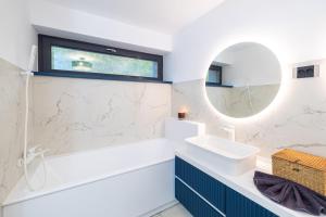 Foto dalla galleria di Forest Valley Chalet, Prahova a Gîlmeia