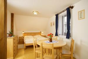 Dining area sa guest house