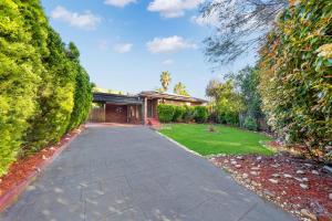 Billede fra billedgalleriet på Magna Pool, Cabin, Garden, Peace & Resort ! i Berwick