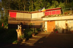 Garður fyrir utan B&B Sunnesite Pratteln