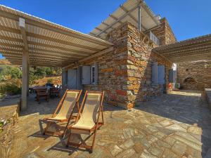 Fotografie z fotogalerie ubytování The Traditional Stone Villa v destinaci Koundouros