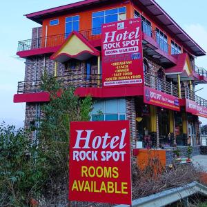 Imagen de la galería de Rock Spot Hotel & Restaurant, en Ghamārwin