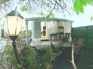 Κήπος έξω από το Mini casa de árbol, mágica, céntrica y de vistas panorámicas