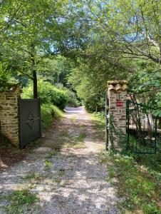 Κήπος έξω από το Moulin de Longuecoste +7 φωτογραφίες