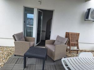 Televízia a/alebo spoločenská miestnosť v ubytovaní Apartman Sweet penthouse self check-in