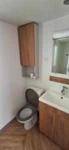 Ένα μπάνιο στο MOBIL HOME dans Camping VIAS PLAGE +10 φωτογραφίες
