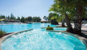 Πισίνα στο ή κοντά στο MOBIL HOME dans Camping VIAS PLAGE