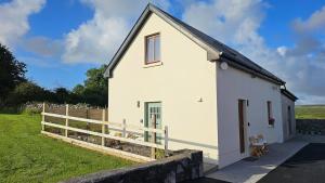 Ảnh trong thư viện ảnh của Windswept Loft, 16km to Cliffs of Moher ở Lisdoonvarna