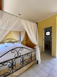 Foto dalla galleria di HOTEL VELHA CORTE a São José dos Pinhais