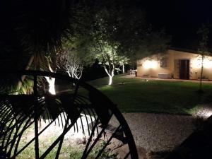 Agriturismo La Sorgente外面的花园