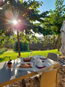 Agriturismo La Sorgente外面的花园