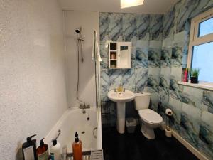 Ένα μπάνιο στο 2br Fortuna Meadow +12 φωτογραφίες