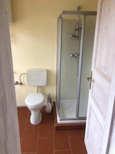 Bilik mandi di Apartment Single in Villa