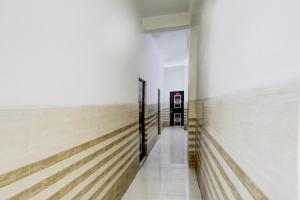 Fotografie z fotogalerie ubytování Hotel O YOUR RESIDENCY v destinaci Ghaziabád