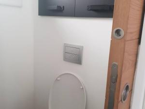 Kúpeľňa v ubytovaní Chalet rénové, 4 chambres, quartier calme, parking - FR-1-234-292