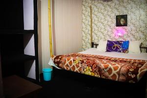 Postel nebo postele na pokoji v ubytování Yog anna cafe n hostel
