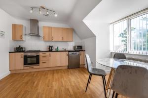 ペイントンにあるStunning & Stylish 2BD Flat Paignton Devonのギャラリーの写真
