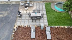 Downtown-Pool,Firepit,Trees, WFH-No gate fee like PML外面的花园