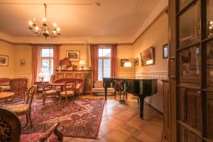 Χώρος καθιστικού στο Historic Hotel Falken
