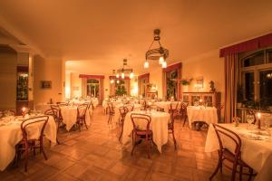Εστιατόριο ή άλλο μέρος για φαγητό στο Historic Hotel Falken