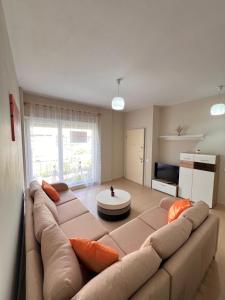 مطبخ أو مطبخ صغير في Apartment Gjiri i Lalzit