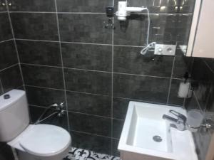 A bathroom at Class Hotel