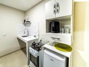 Vila Imper Host Balsas- Apês com Wi-fi I A/C a 3 min. do Mix Mateus的厨房或小厨房