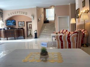 El vestíbulo o zona de recepción de Hotel Nikolasch