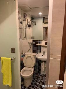 Bilik mandi di 香港柏林商务宾馆