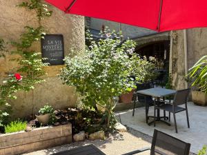 Zahrada ubytování Le Clos d'Orange - Hotel & ville de Provence + 37 fotografií