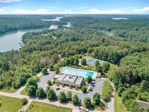 an aerial view of a resort with a swimming pool at Lake Hartwell Escape!- Cabin for groups & families in Westminster