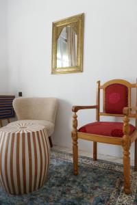 A seating area at chez Aissam