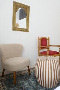 A seating area at chez Aissam