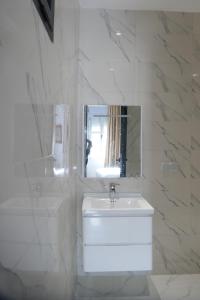 A bathroom at chez Aissam